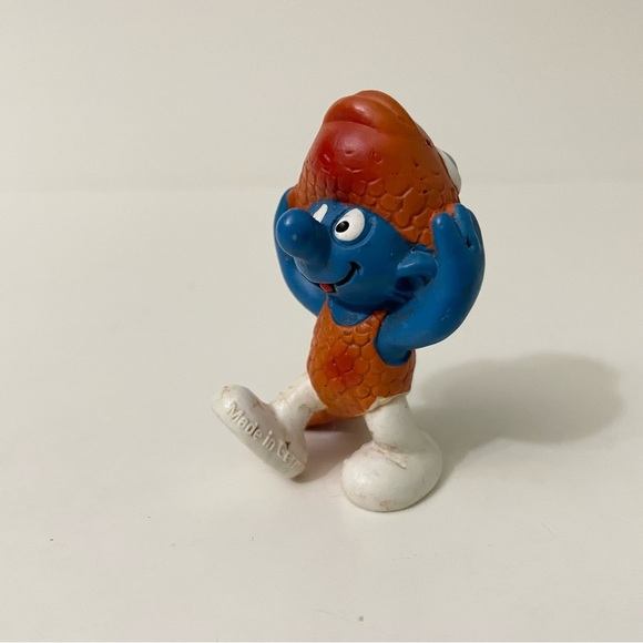 Schleich Peyo Smurf Pisces Zodiac Figurine PVC Fish Figure - Picture 2 of 12